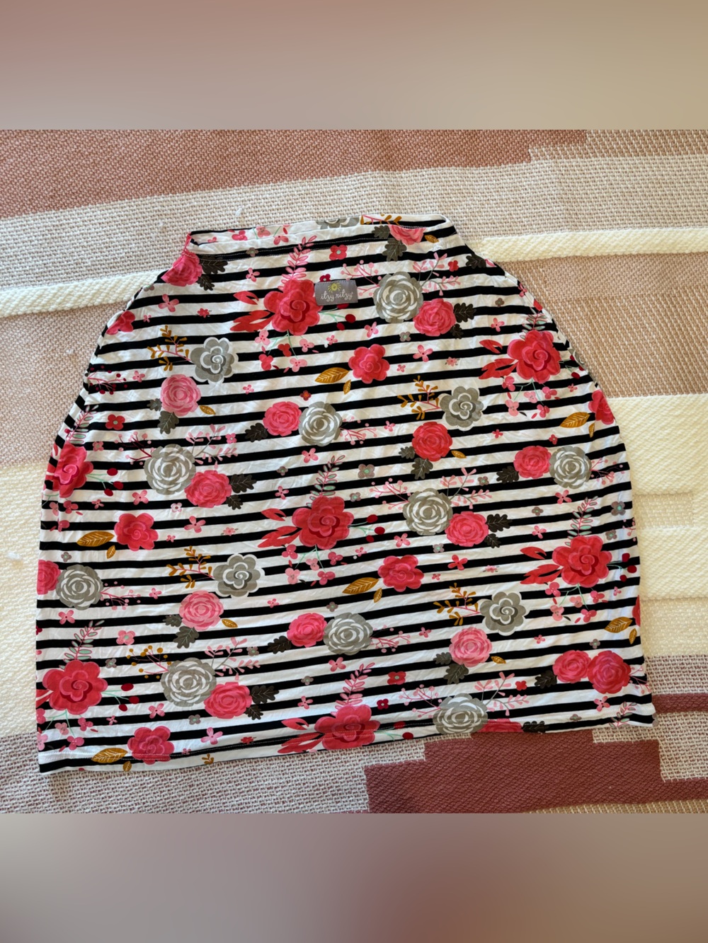 Itzy Ritzy 4-in-1 car seat cover: Floral Stripe